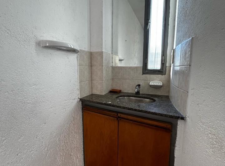 Dpto con terraza propia y ubicación privilegiada 4