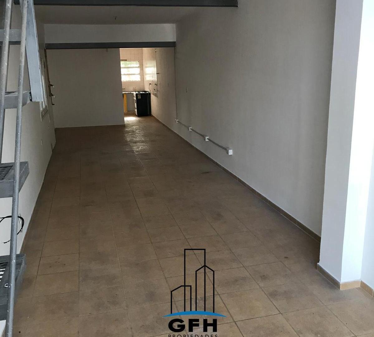 Foto de Local con entrepiso en pleno Bº Jardín!!, imagen 4