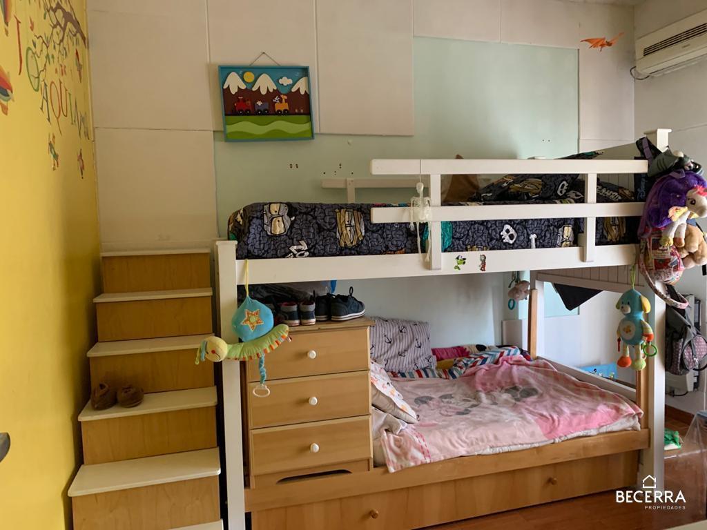 Casa PH en Venta en Parque Johnston 4
