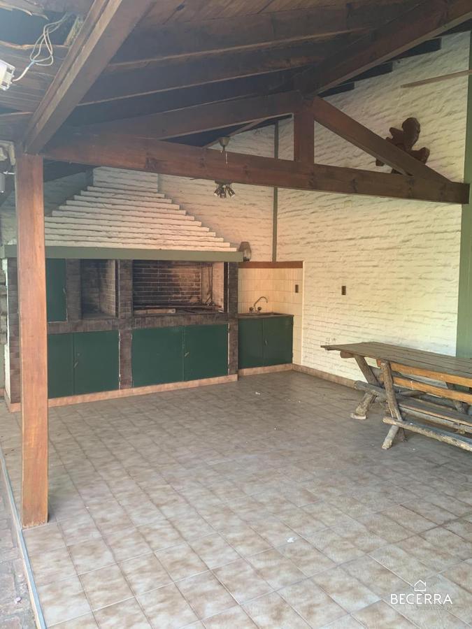 Chalet en Venta Cond en Parque Quirno 3