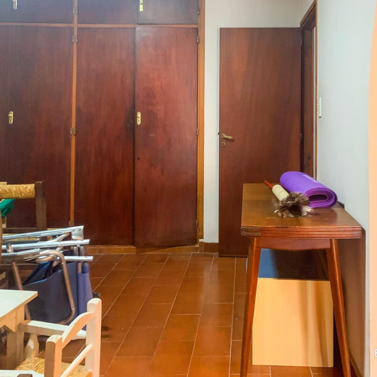 Chalet con Consultorios en Venta en Hurlingham 2