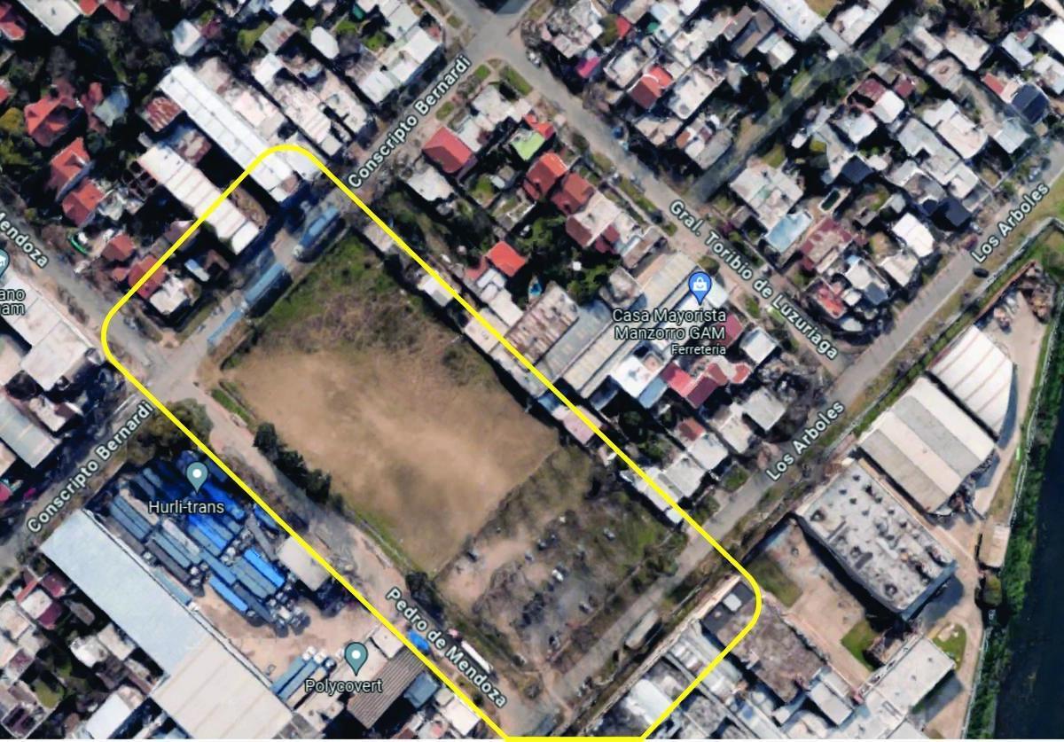 Terreno en Zona Semi Industrial en Venta en Hurlingham 2