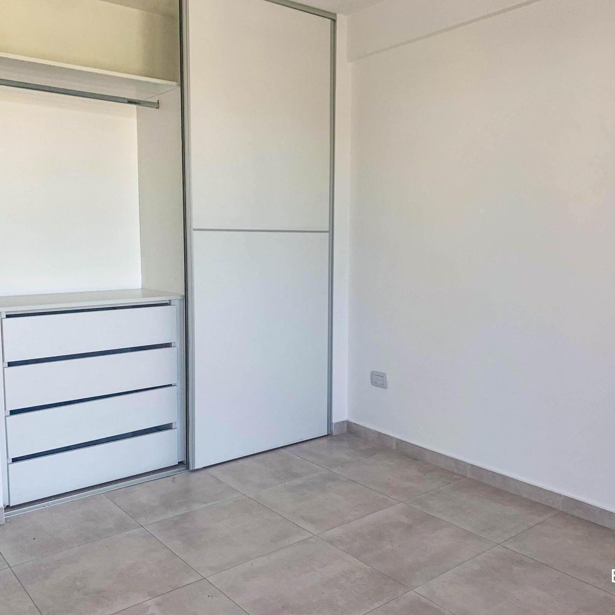 Departamento en Edificio Roca Golf en Venta en Hurlingham 3