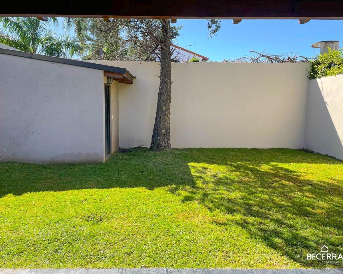 Casa en Venta en Parque Quirno 2