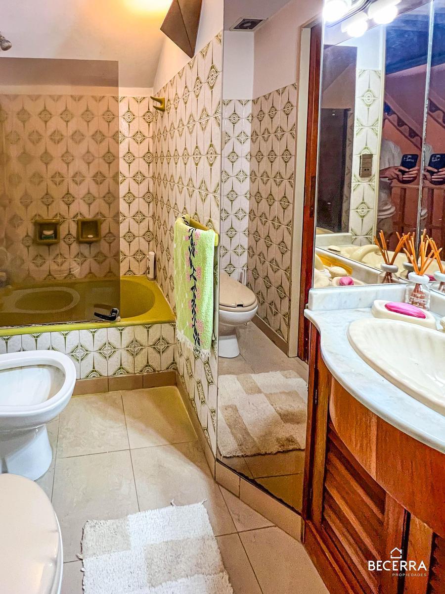 Chalet en Venta en Parque Quirno 1