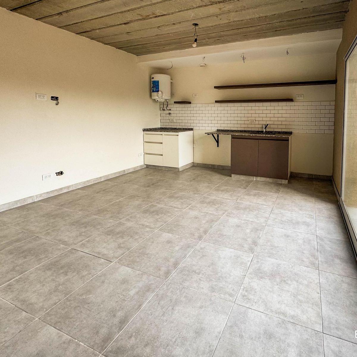 Departamento 2 Amb Contrafrente a Estrenar en Venta en Villa Club 1