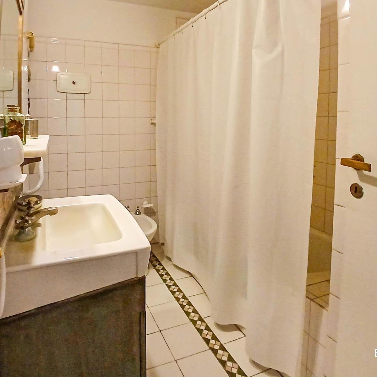 Venta de Chalet en Parque Johnston - Hurlingham 2