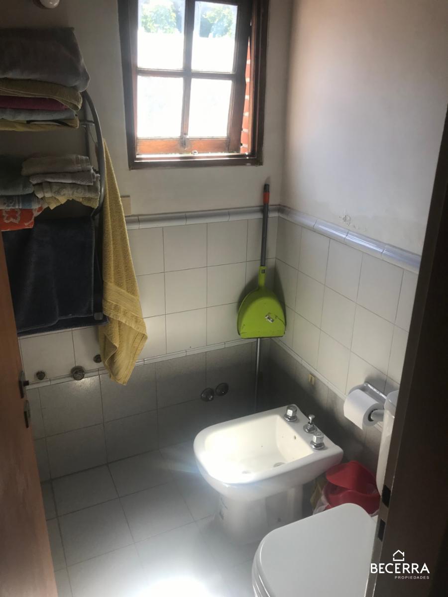 Duplex 4 Ambientes en Venta en Hurlingham 5