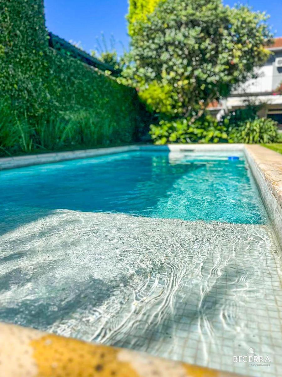Imponente Chalet de Estilo Clásico en Parque Johnston - Venta en Hurlingham 5