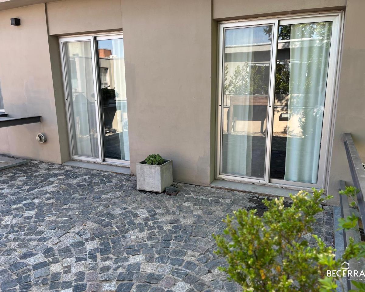 Casa en Venta de 5 Ambientes en Barrio Cerrado El Pasaje - Hurlingham 1