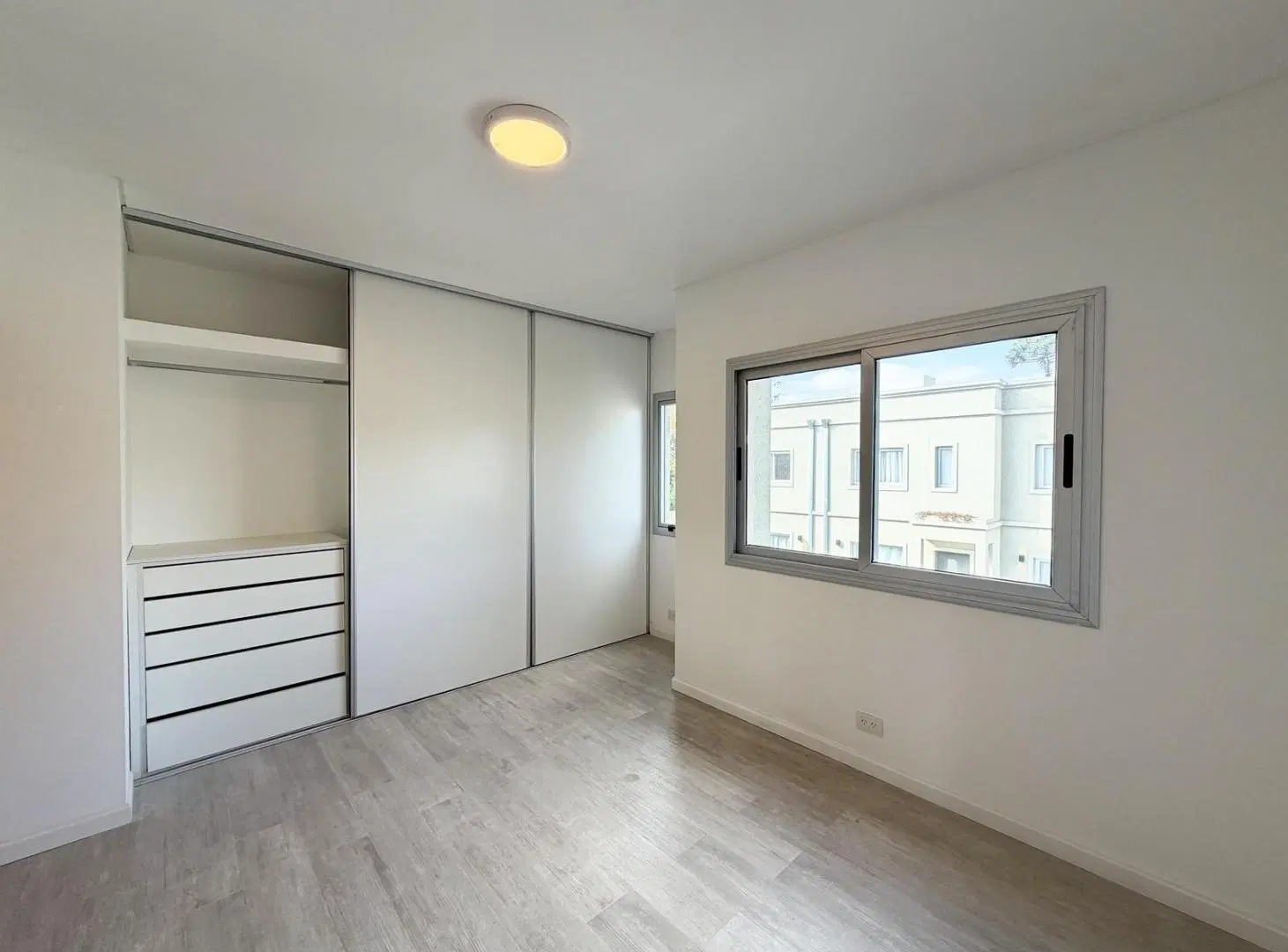 Duplex en Alquiler - Condominio La Mora - Hurlingham 3
