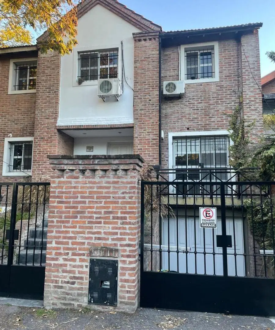 Casa en Alquiler en el centro de Hurlingham 3