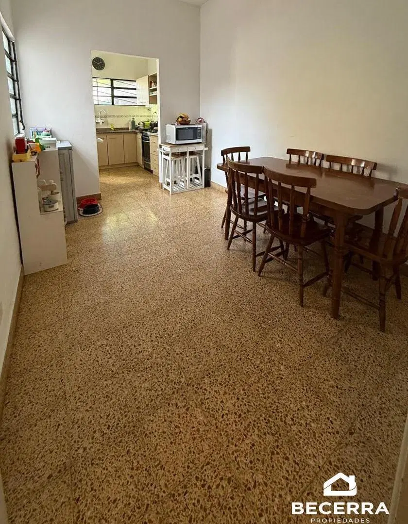 Casa en Venta en Parque Johnston 4