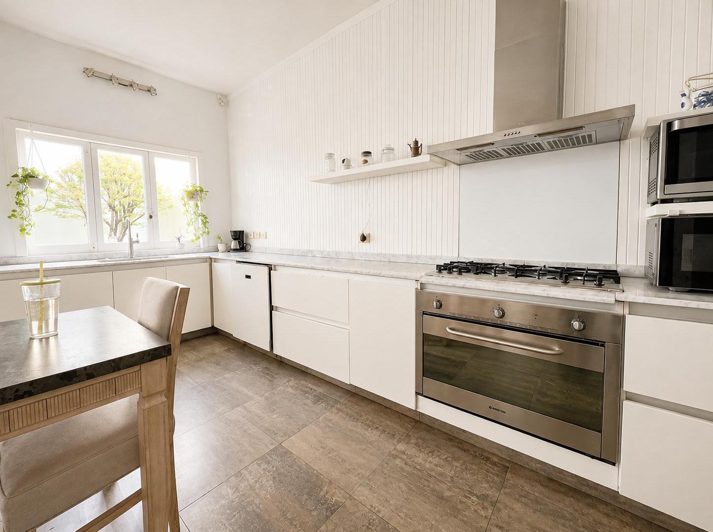 Foto de Impecable casa de estilo moderno en Parque Johnston, imagen 5