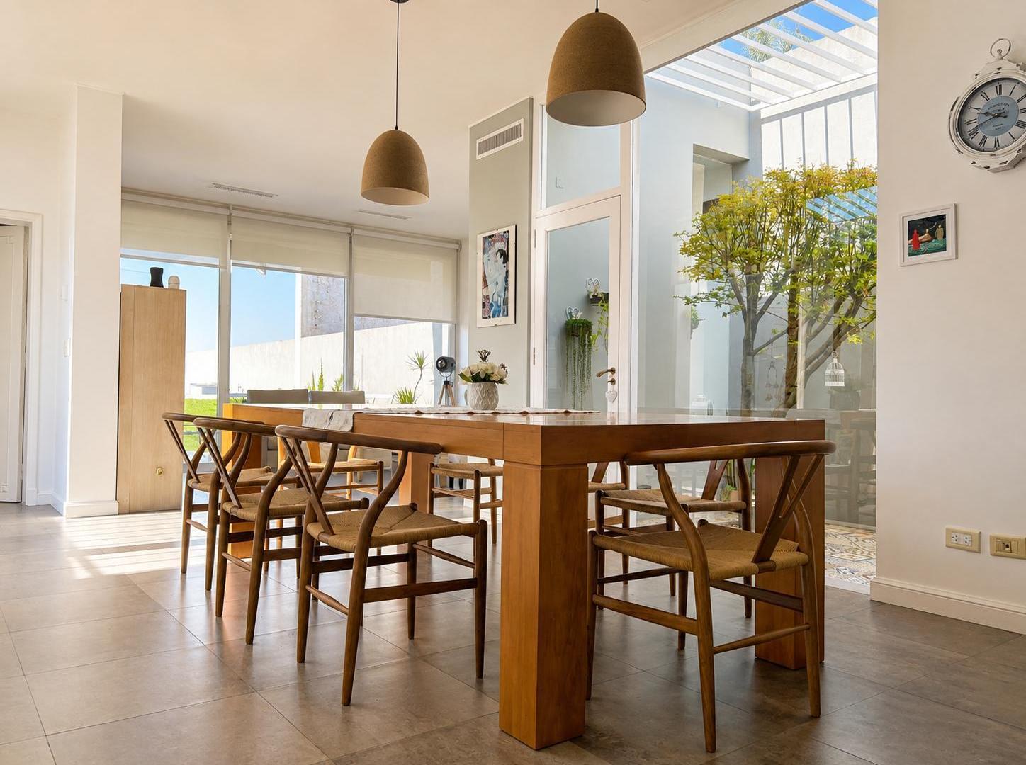 Foto de Impecable casa de estilo moderno en Parque Johnston, imagen 1