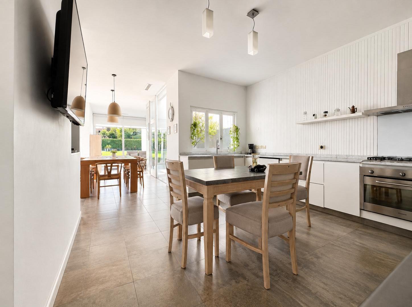 Foto de Impecable casa de estilo moderno en Parque Johnston, imagen 4