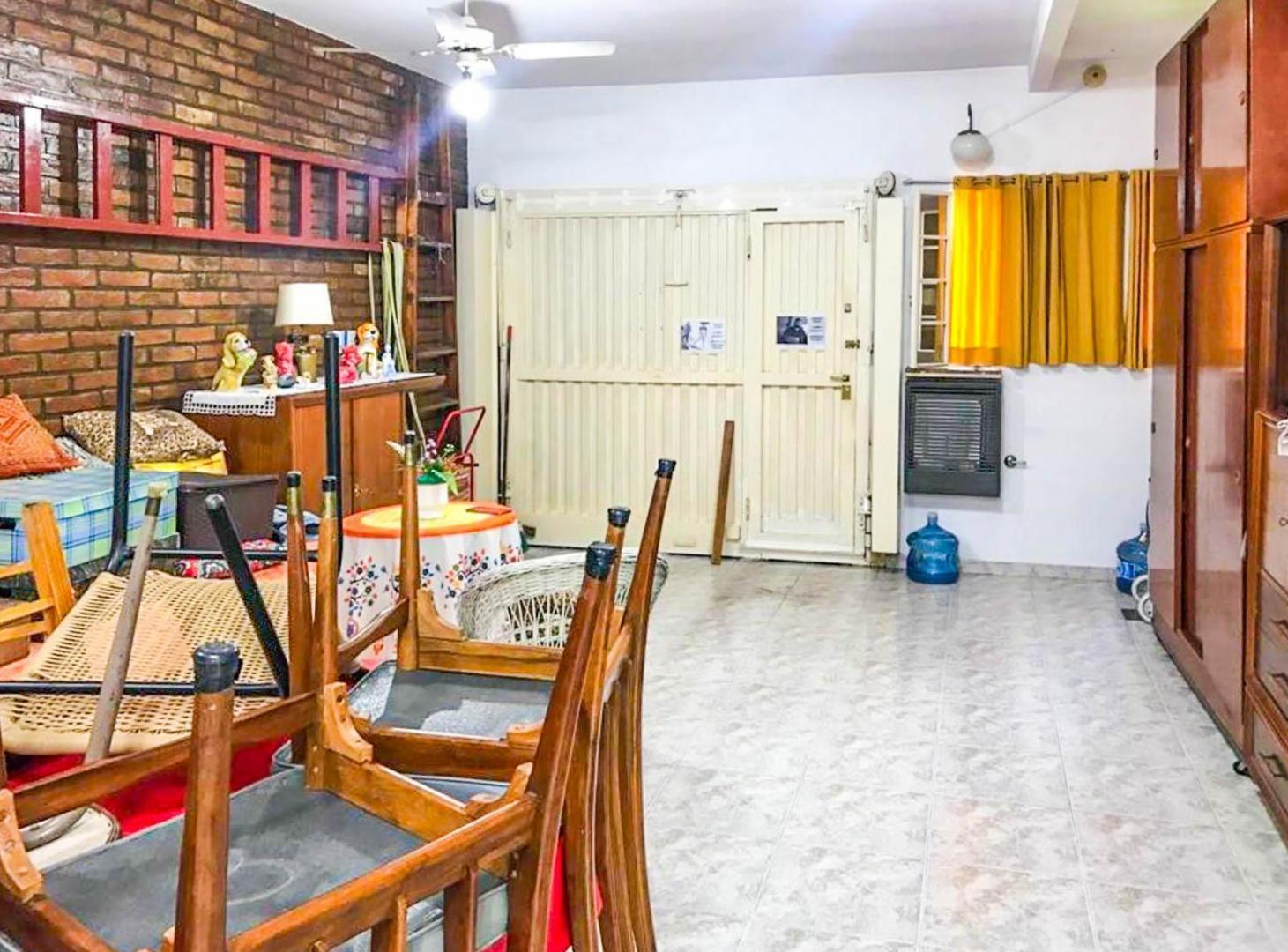 Foto de Casa PH 3 ambientes en Venta en Hurlingham, imagen 1