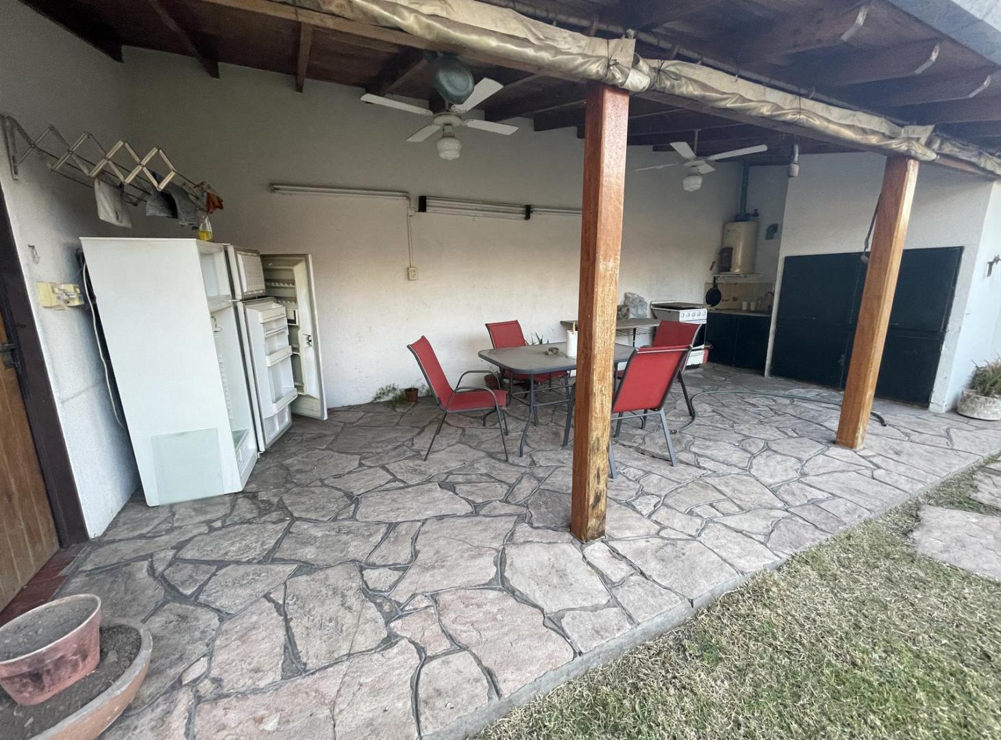 Foto de Chalet en Venta en Parque Johnston, imagen 5