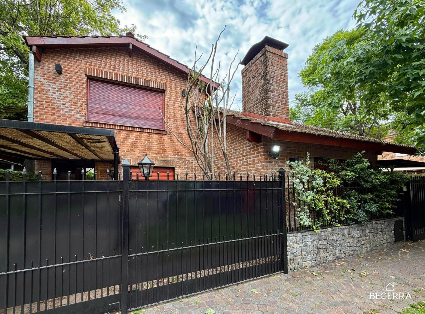 Foto de Casa en Venta en Parque La Luz - Hurlingham, imagen 2