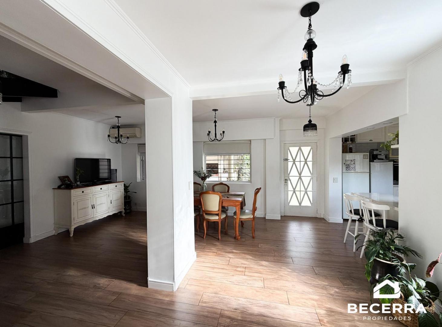 Foto de Casa en Venta en Barrio Inglés - Hurlingham, imagen 2