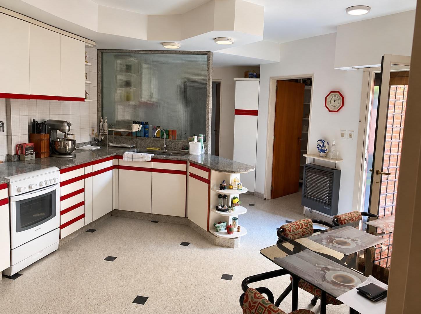 Foto de Chalet en Venta en Barrio Inglés - Hurlingham, imagen 4