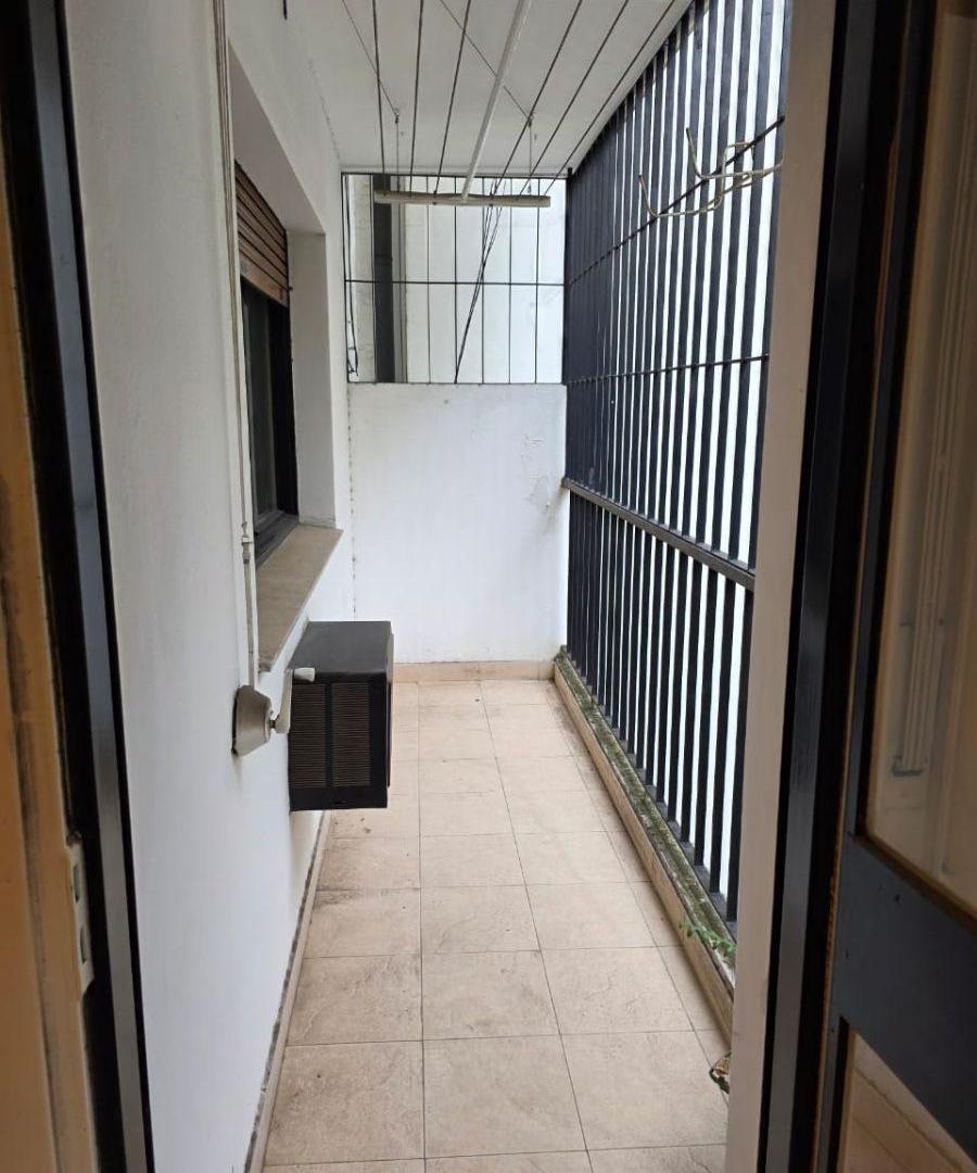 Foto de ALQUILER DEPARTAMENTO DE 3 AMBIENTES CON DEPENDENCIA Y COCHERA CALLE, imagen 5