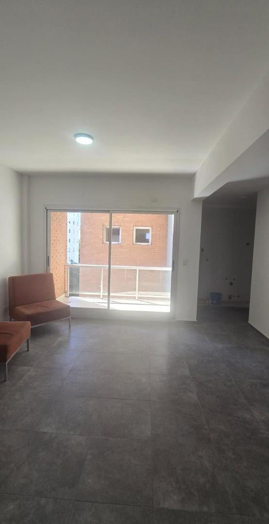 Departamento monoambiente con cochera