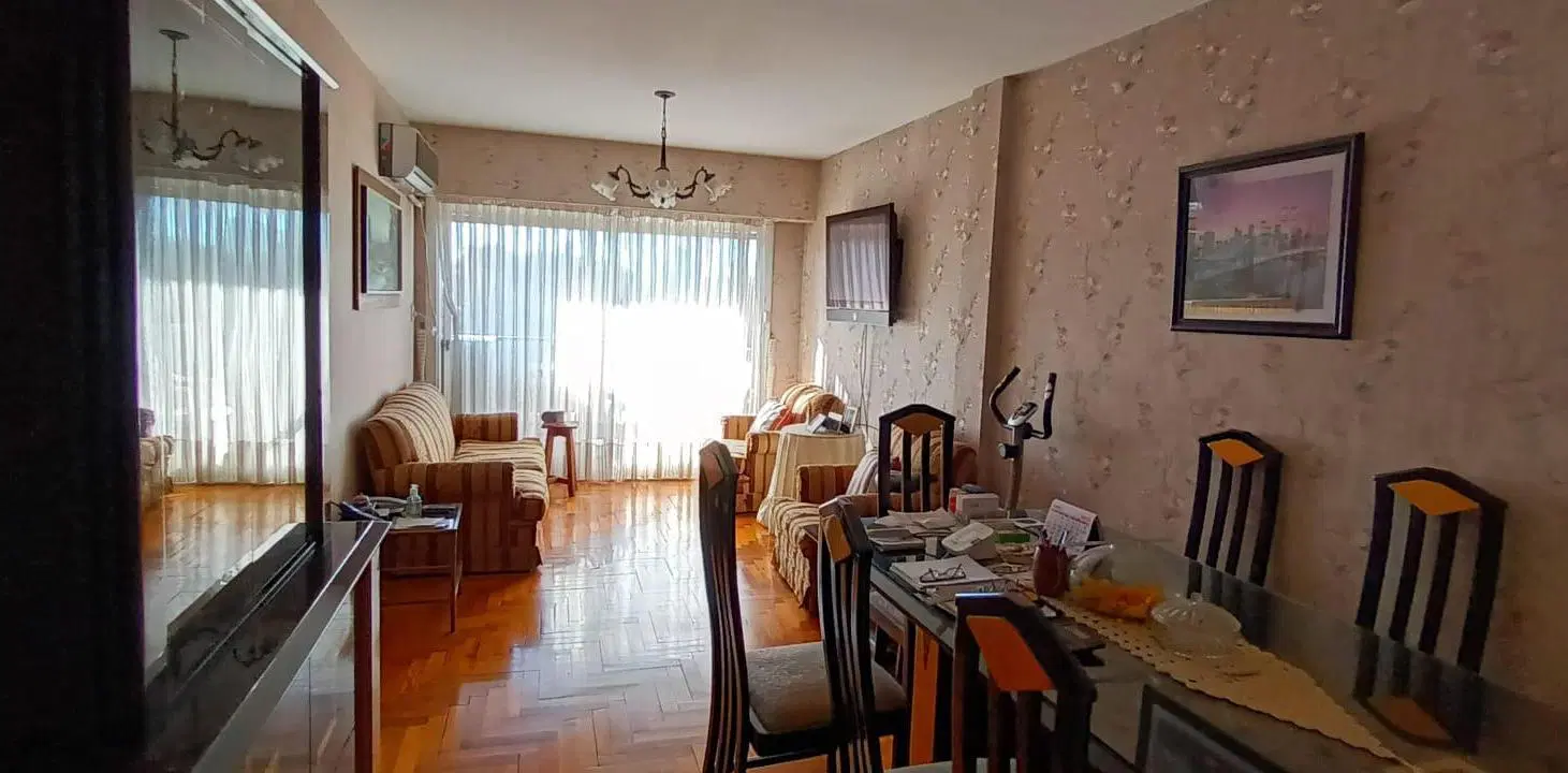 Departamento de 4 ambientes en Parque Chas con cochera, baño, toilette, y dependencia de servicio co 1
