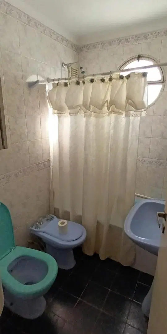 Departamento de 4 ambientes en Parque Chas con cochera, baño, toilette, y dependencia de servicio co 2