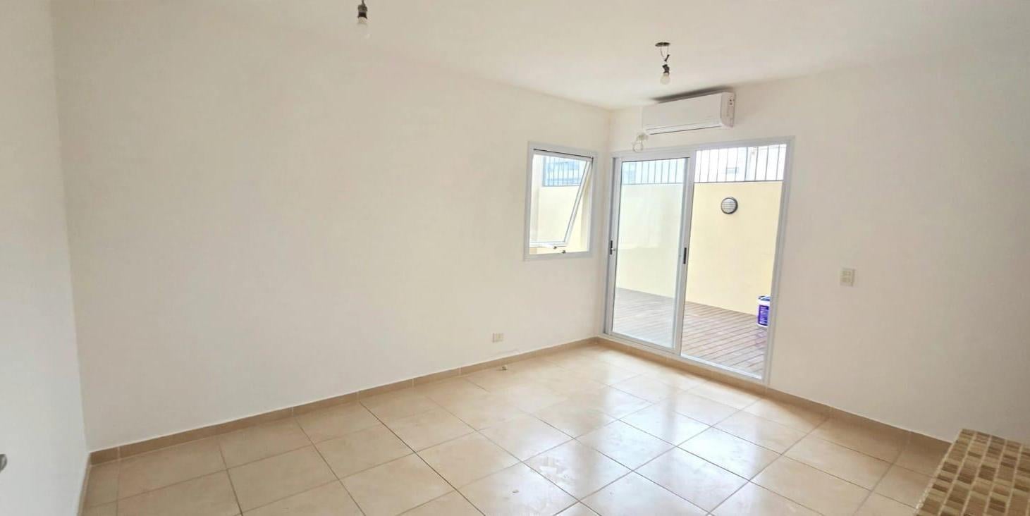 Foto de Departamento de 2 ambientes coon patio y terraza compartida con, imagen 3