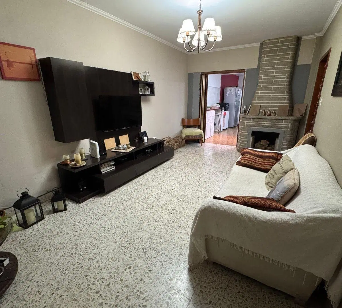 Venta casa 4 ambientes con fondo Quilmes Oeste 1