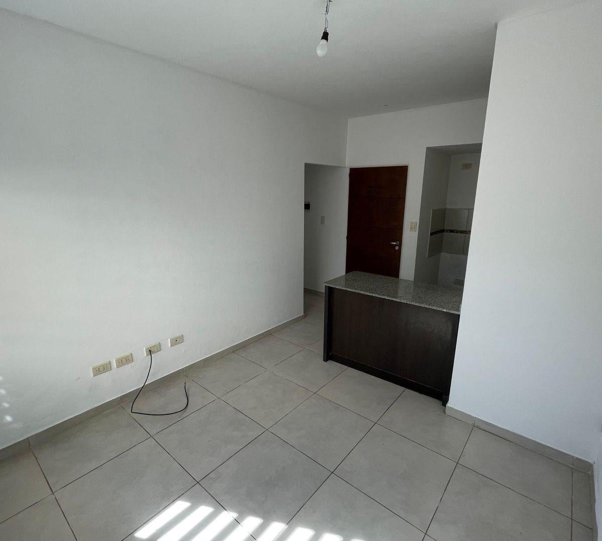 Foto de Alquiler departamento 2 ambientes Bernal, imagen 3