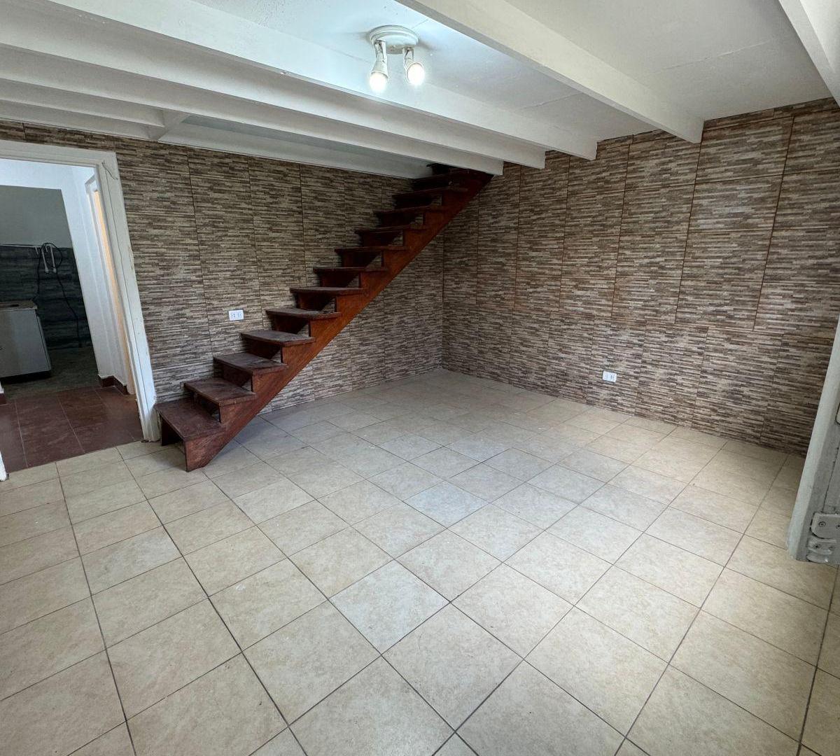 Foto de Alquiler Ph 2 ambientes Quilmes, imagen 1