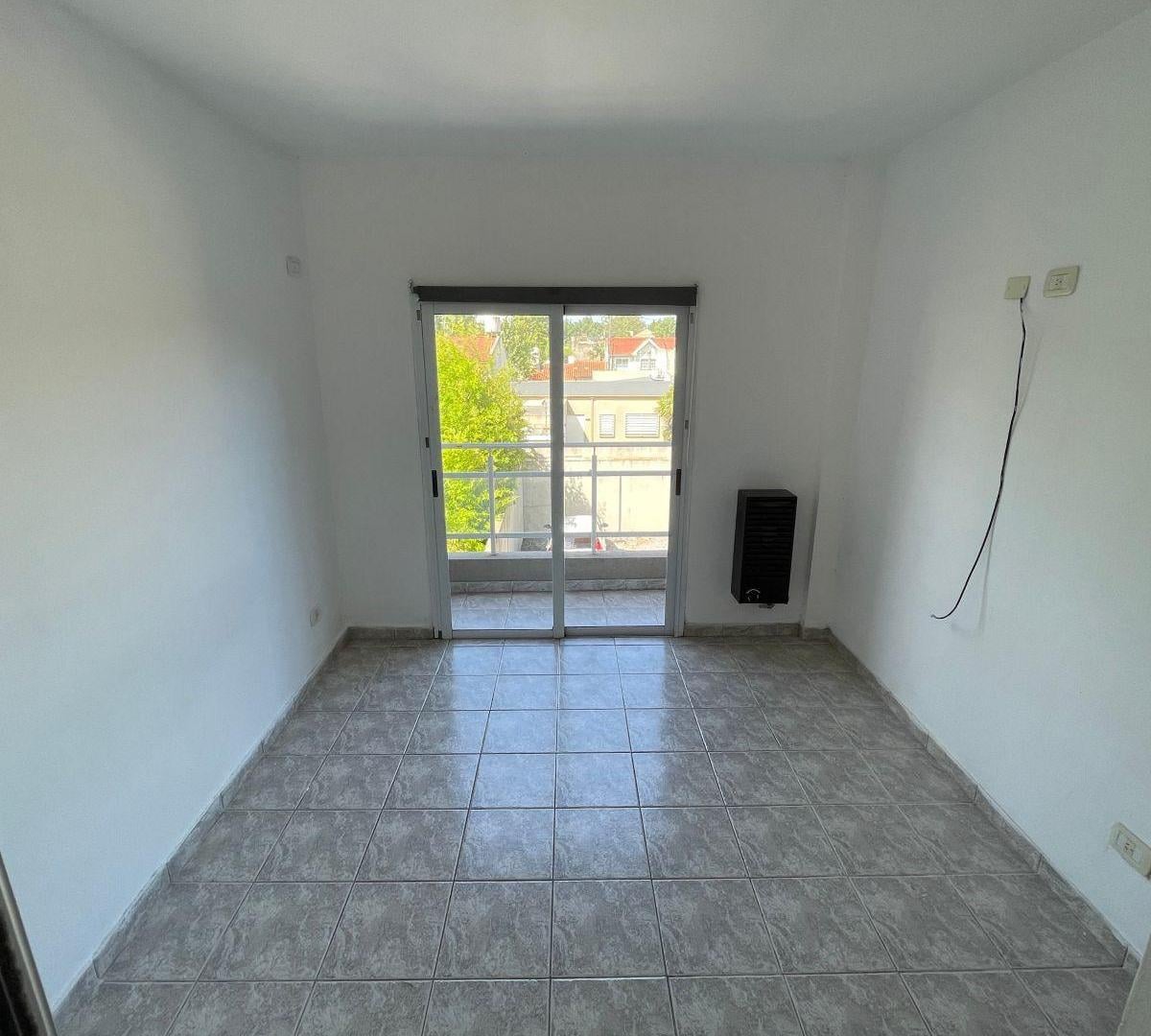 Foto de Departamento de 37 m² con 1 dormitorio en alquiler en Quilmes, imagen 4