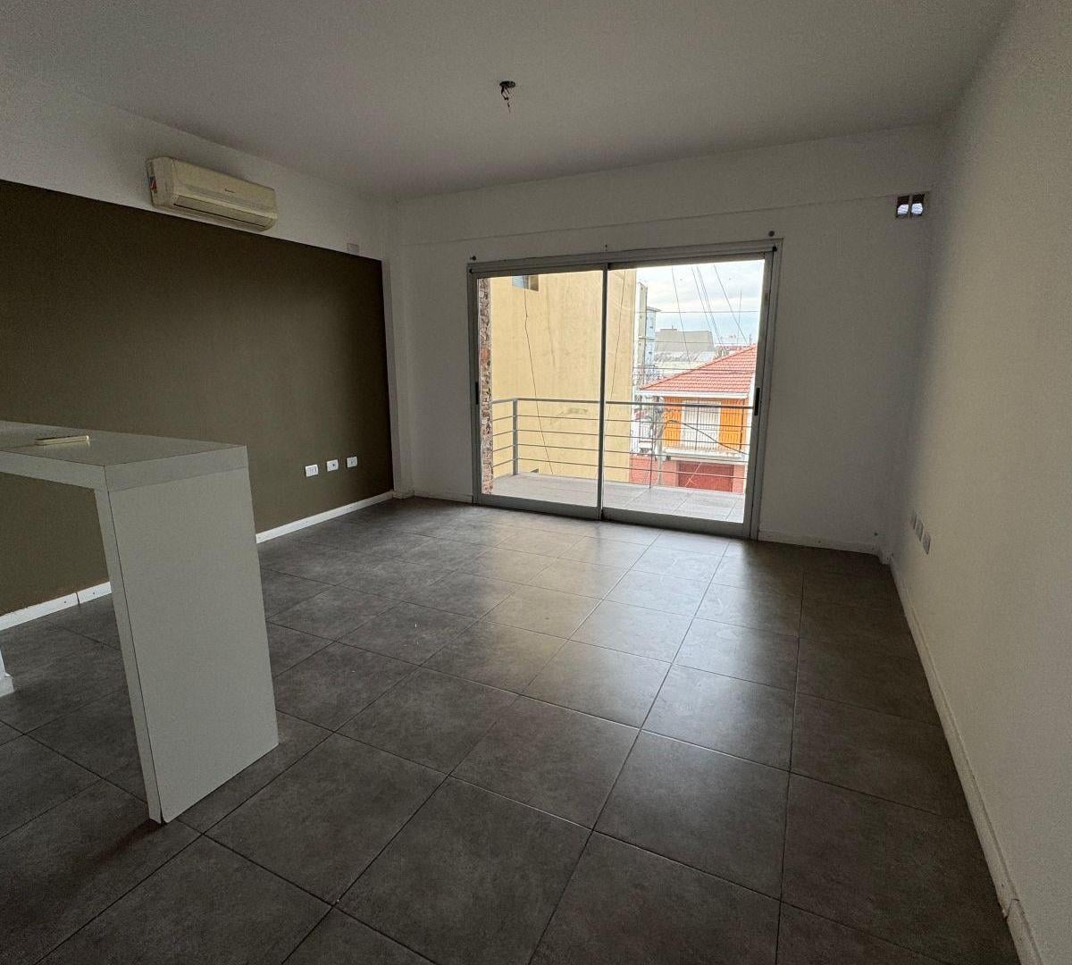 Foto de Alquiler departamento 2 ambientes con cocheras, imagen 1