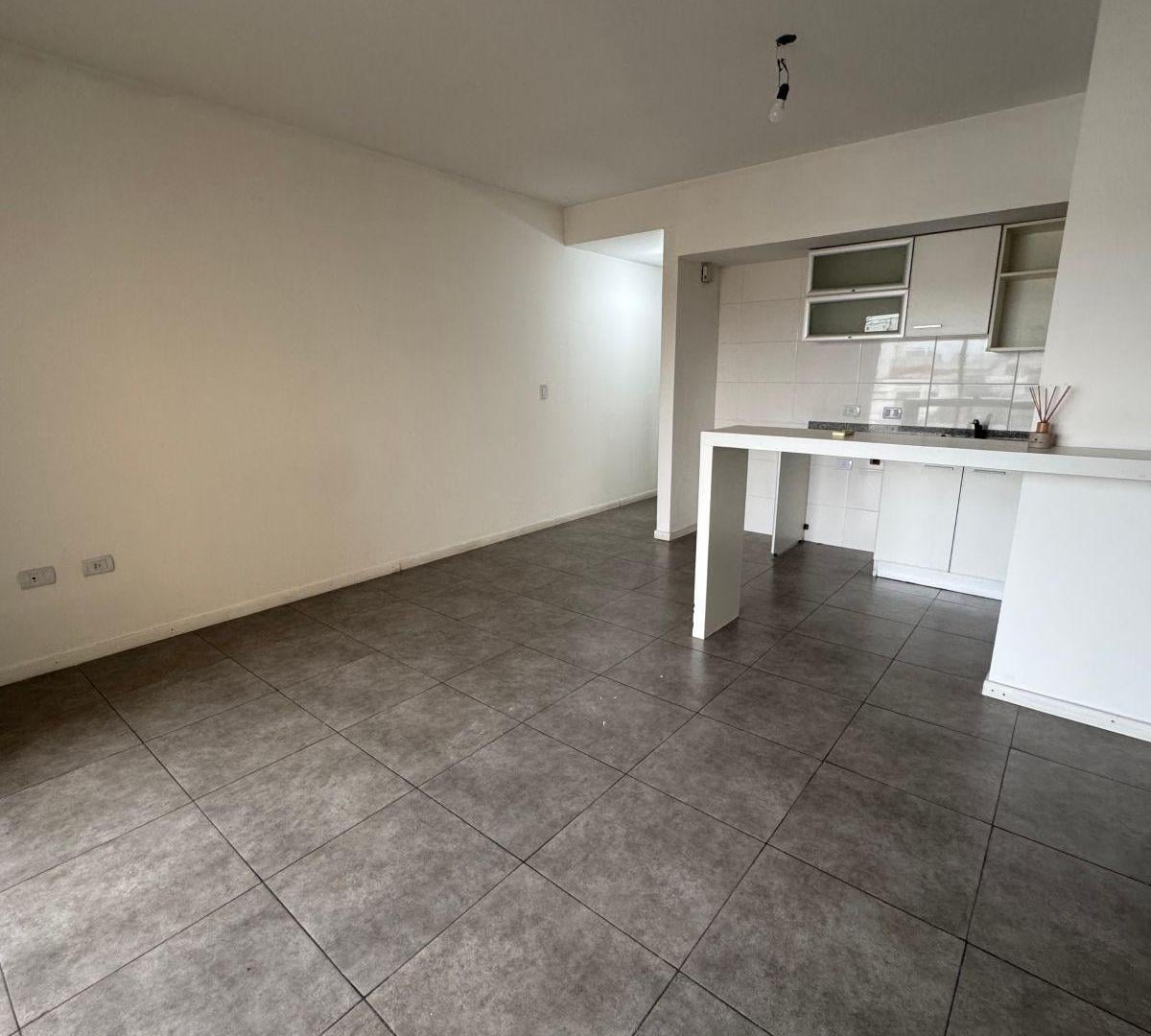 Foto de Alquiler departamento 2 ambientes con cocheras, imagen 2