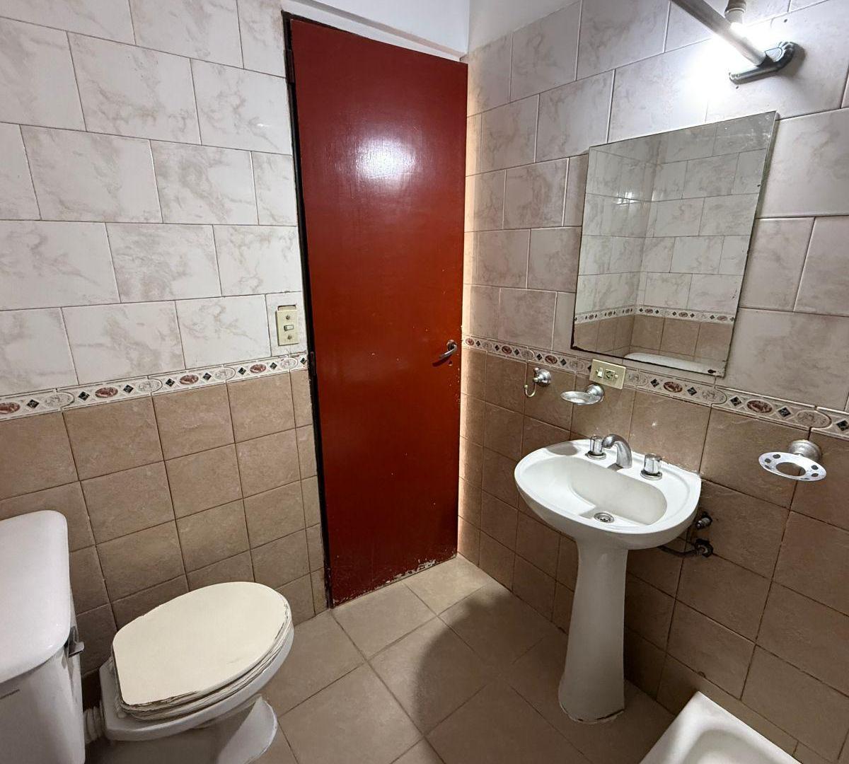 Foto de Alquiler departamento 2 ambientes Bernal Oeste, imagen 2