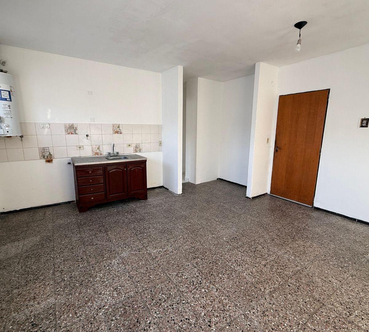 Foto de Alquiler departamento 2 ambientes Bernal Oeste, imagen 1