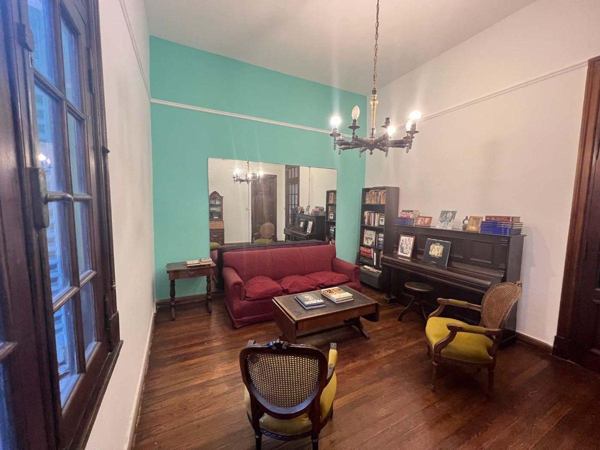 Venta Casa de 7 Amb en 2 Plantas en Almagro 5