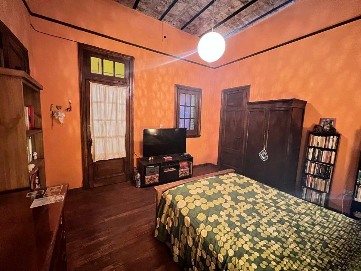 Venta Casa de 7 Amb en 2 Plantas en Almagro 1