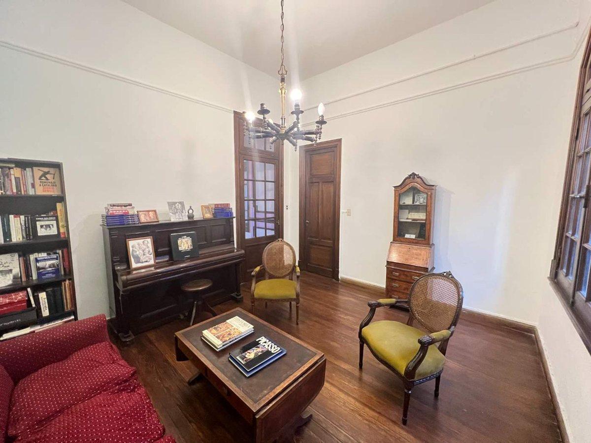 Venta Casa de 7 Amb en 2 Plantas en Almagro 1