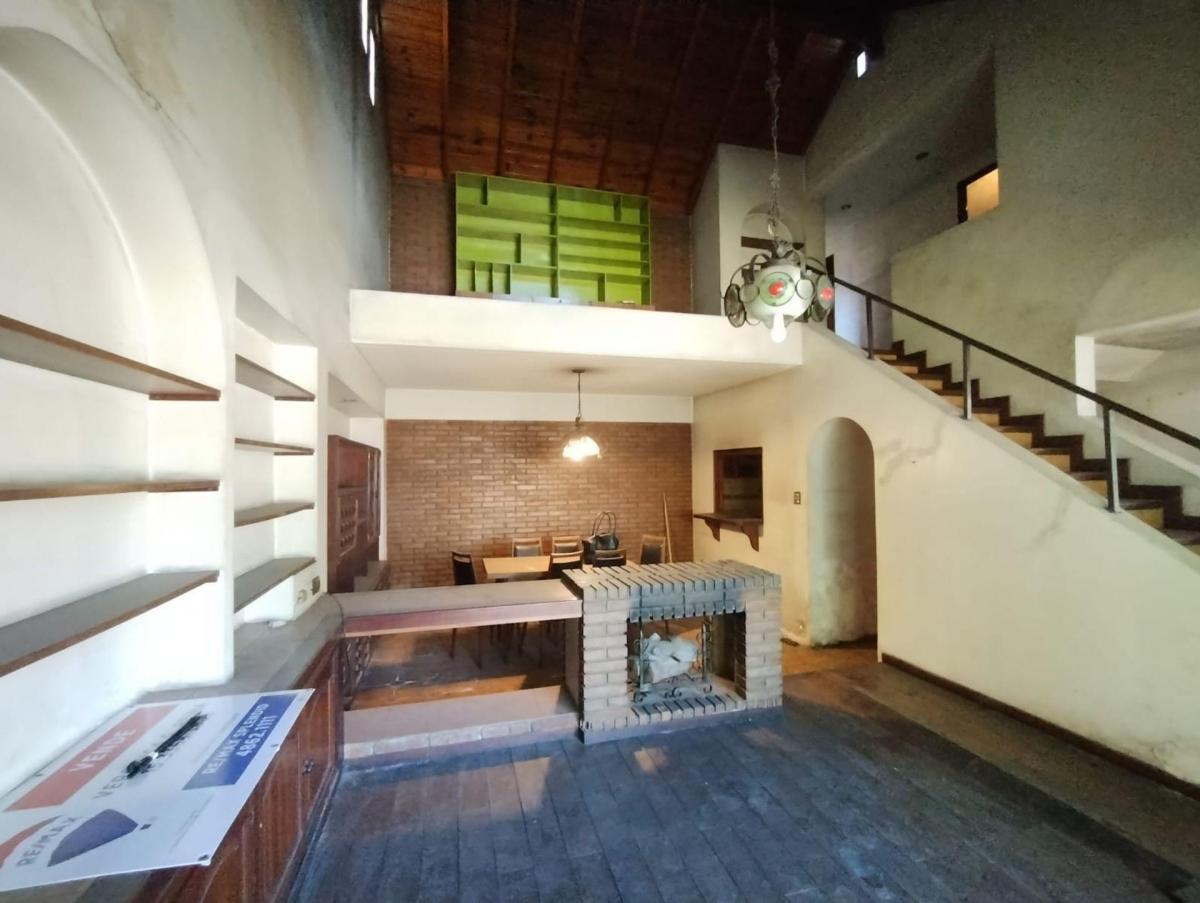 Venta, Hermoso Chalet a Refaccionar 1