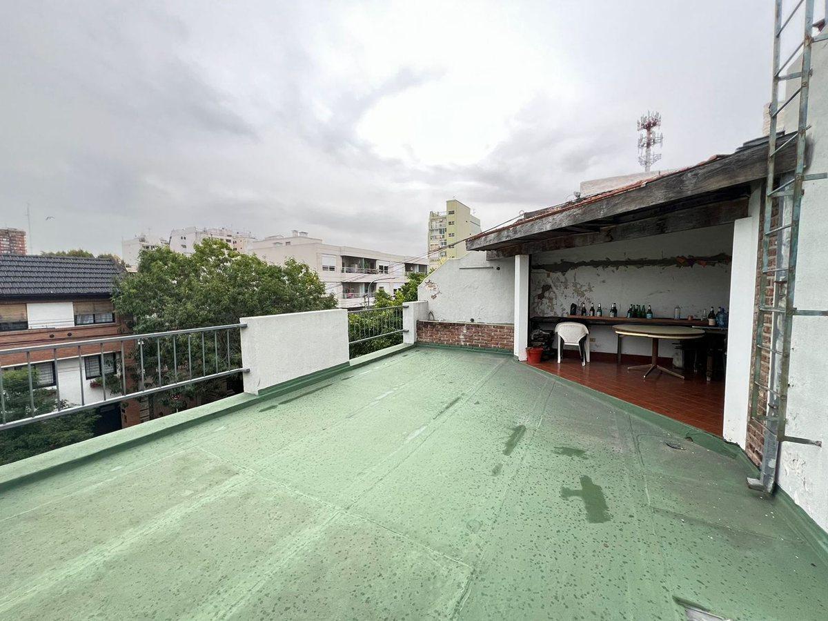 Venta Casa de 6 Amb en 2 Plantas, Patio y Terraza 3