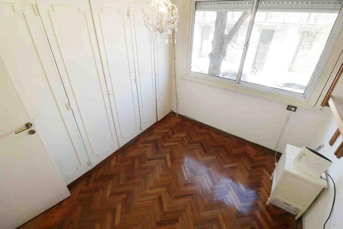 Venta departamento 3 Amb c/balcón frente Caballito 5