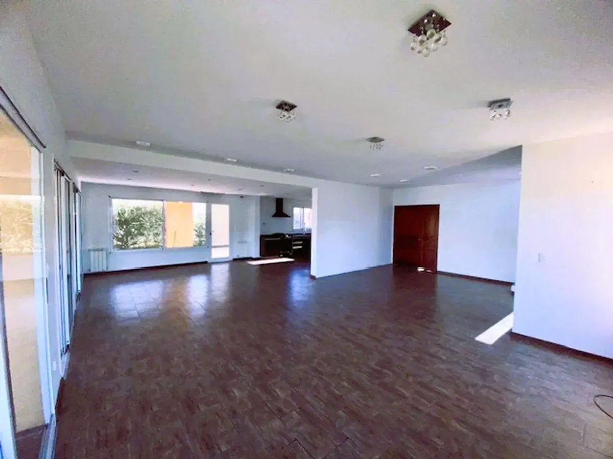 VENTA CASA 4 AMBIENTES PILAR DEL ESTE, PILETA 2