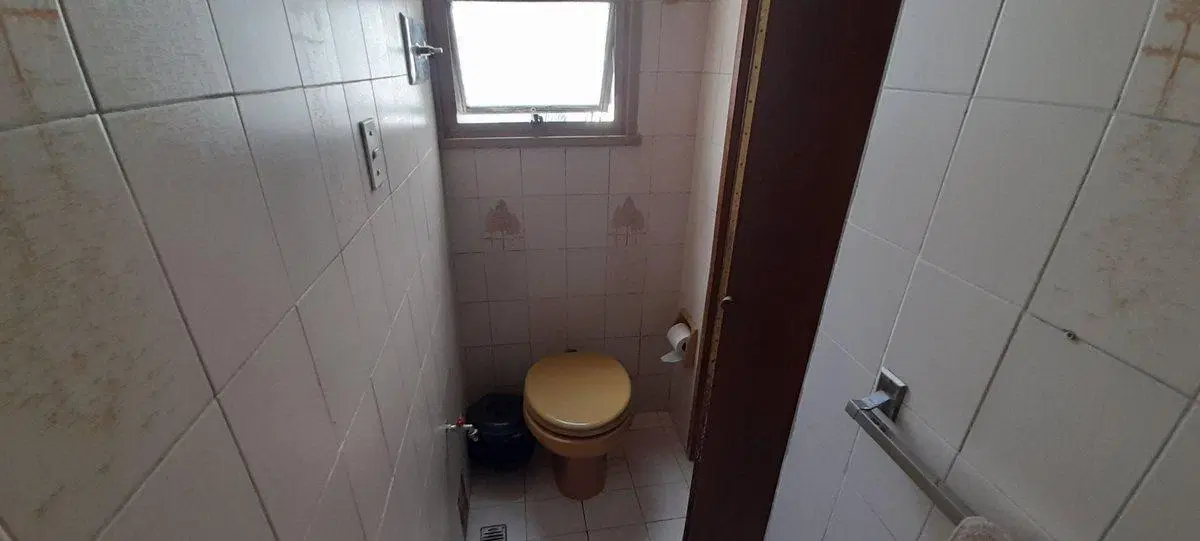 VENTA DE OFICINA 3 AMBIENTES CON BAÑO TRIBUNALES 3