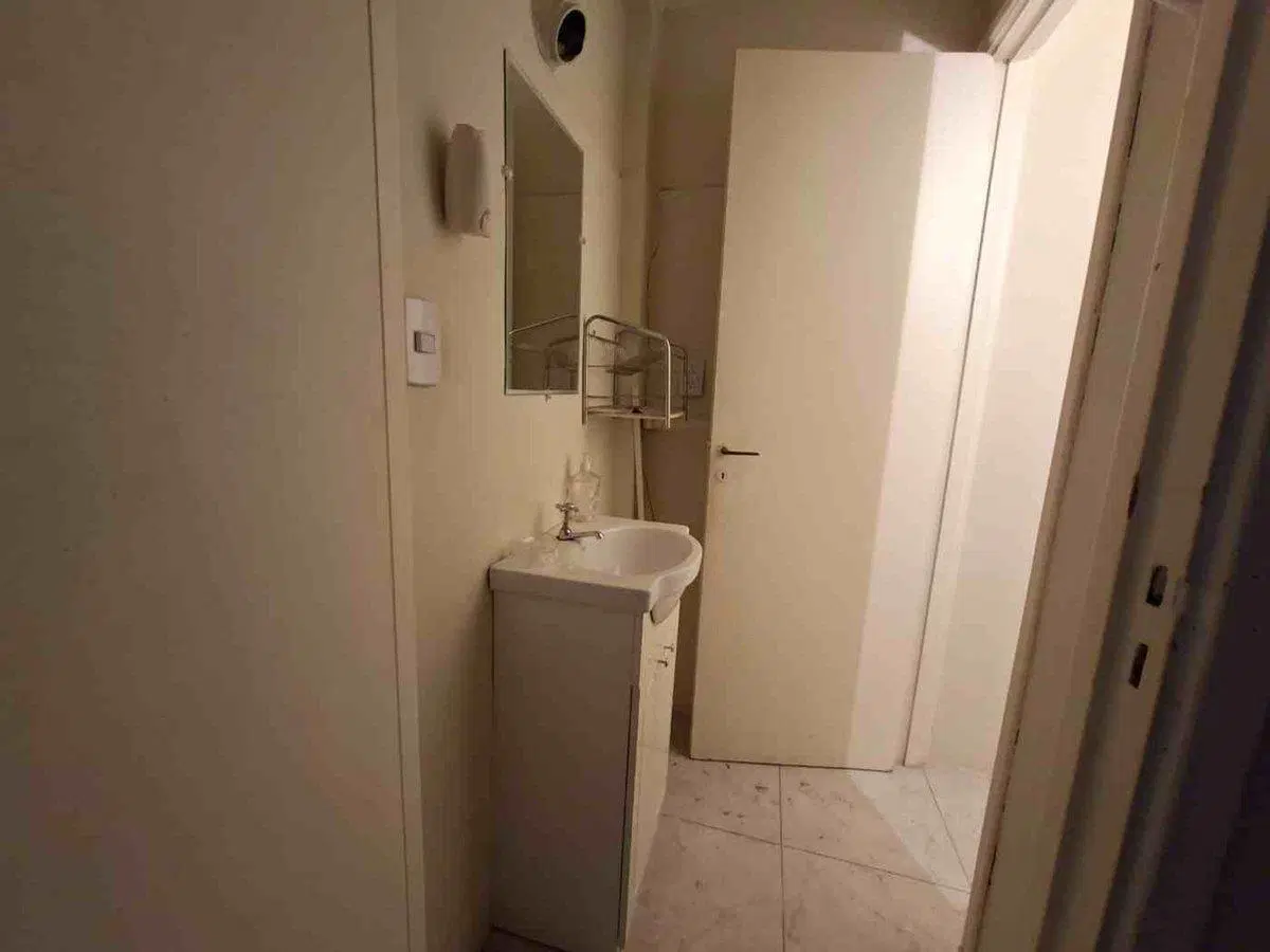 VENTA OFICINA 2 AMB. CON BAÑO Y BAULERA TRIBUNALES 5