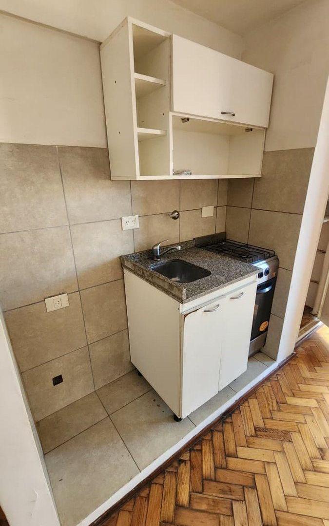 Venta depto. monoambiente Balvanera, muy luminoso