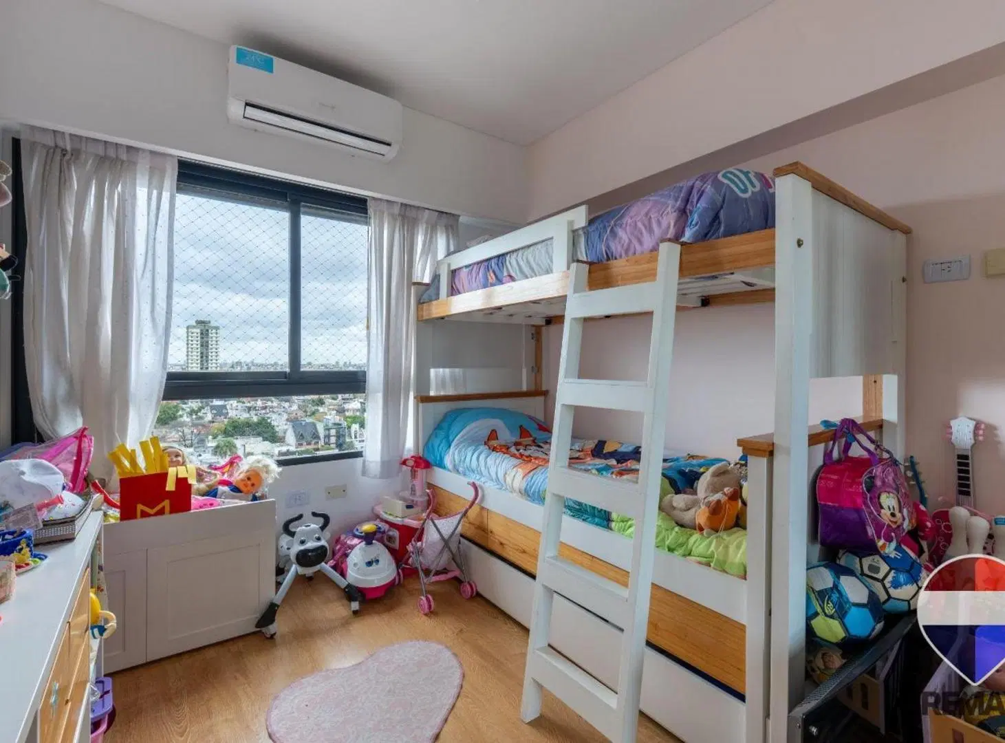3 AMBIENTES CON COCHERA EN FLORES Y AMENITIES 2