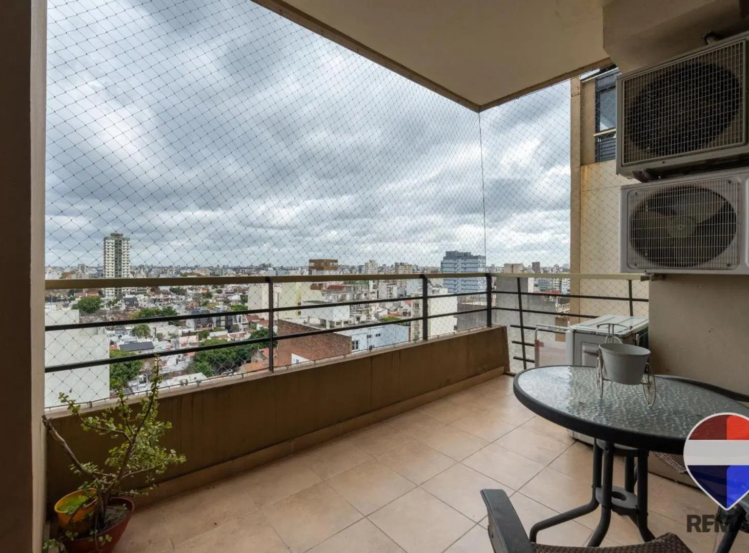 3 AMBIENTES CON COCHERA EN FLORES Y AMENITIES 4